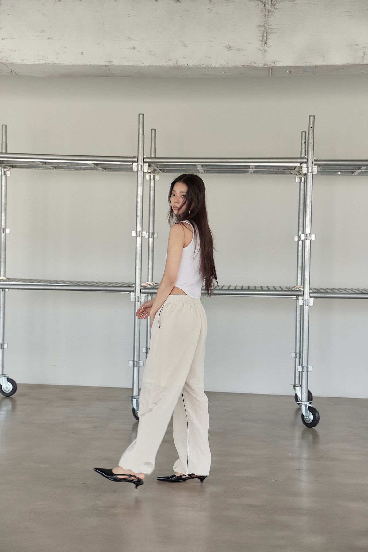 노 엑스트라 터치(NO EXTRA TOUCH) Summer Piping Pants (Cream, Navy) / 25SMPT005NA
