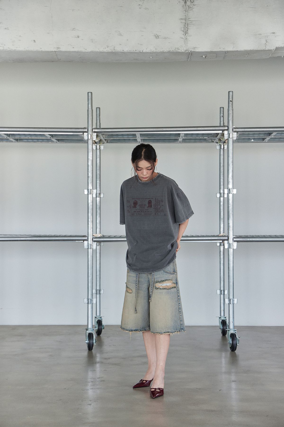 노 엑스트라 터치(NO EXTRA TOUCH) Destroyed Tin Burmuda Pants / 25SMPT001BL