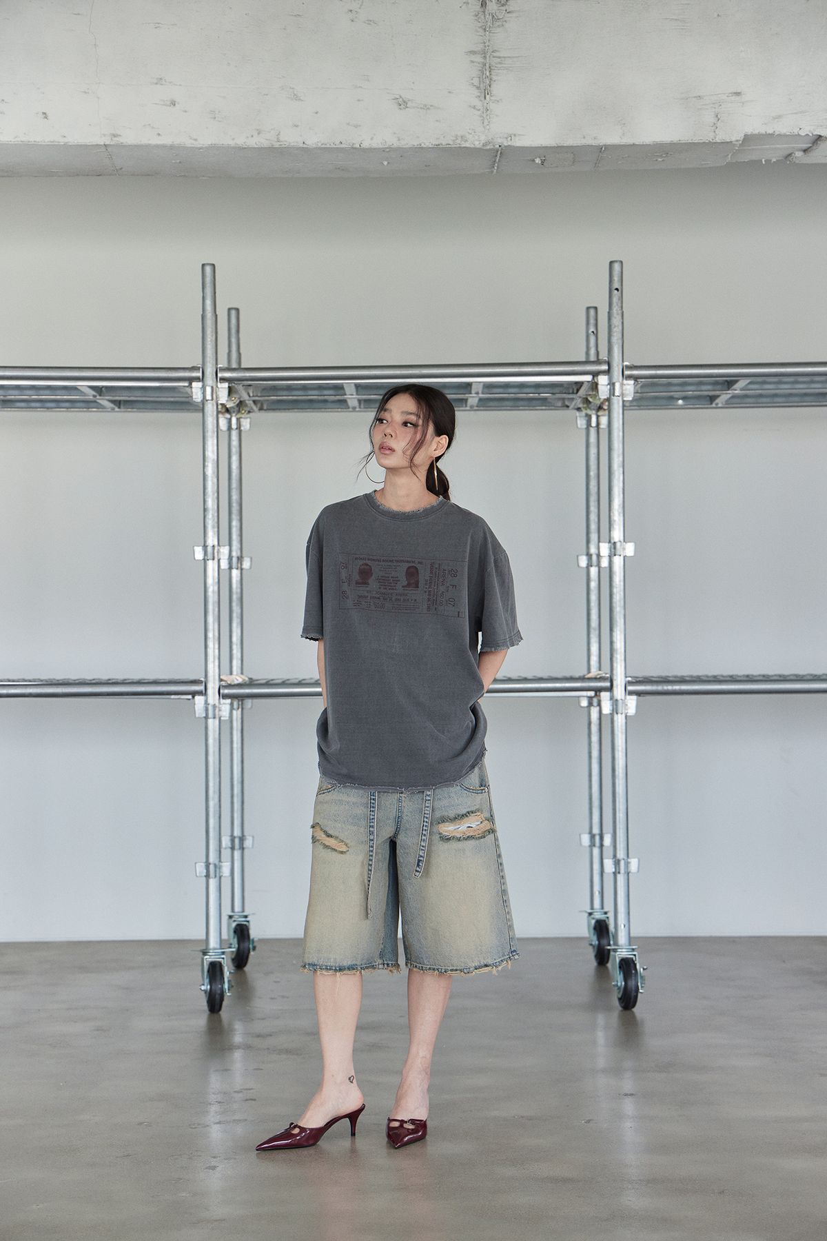 노 엑스트라 터치(NO EXTRA TOUCH) Destroyed Tin Burmuda Pants / 25SMPT001BL
