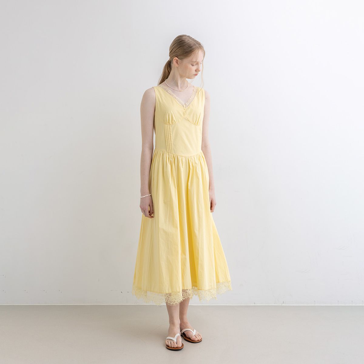 웬스데이딜라잇(WEDNESDAY DELIGHT) WD_Lace hem sleeveless dress_YELLOW
