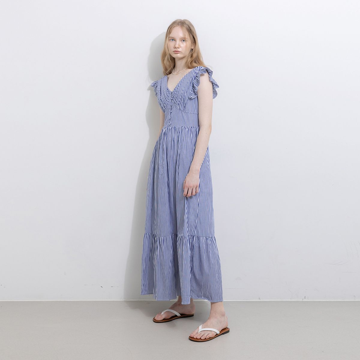 웬스데이딜라잇(WEDNESDAY DELIGHT) WD_Blue vertical stripes dress
