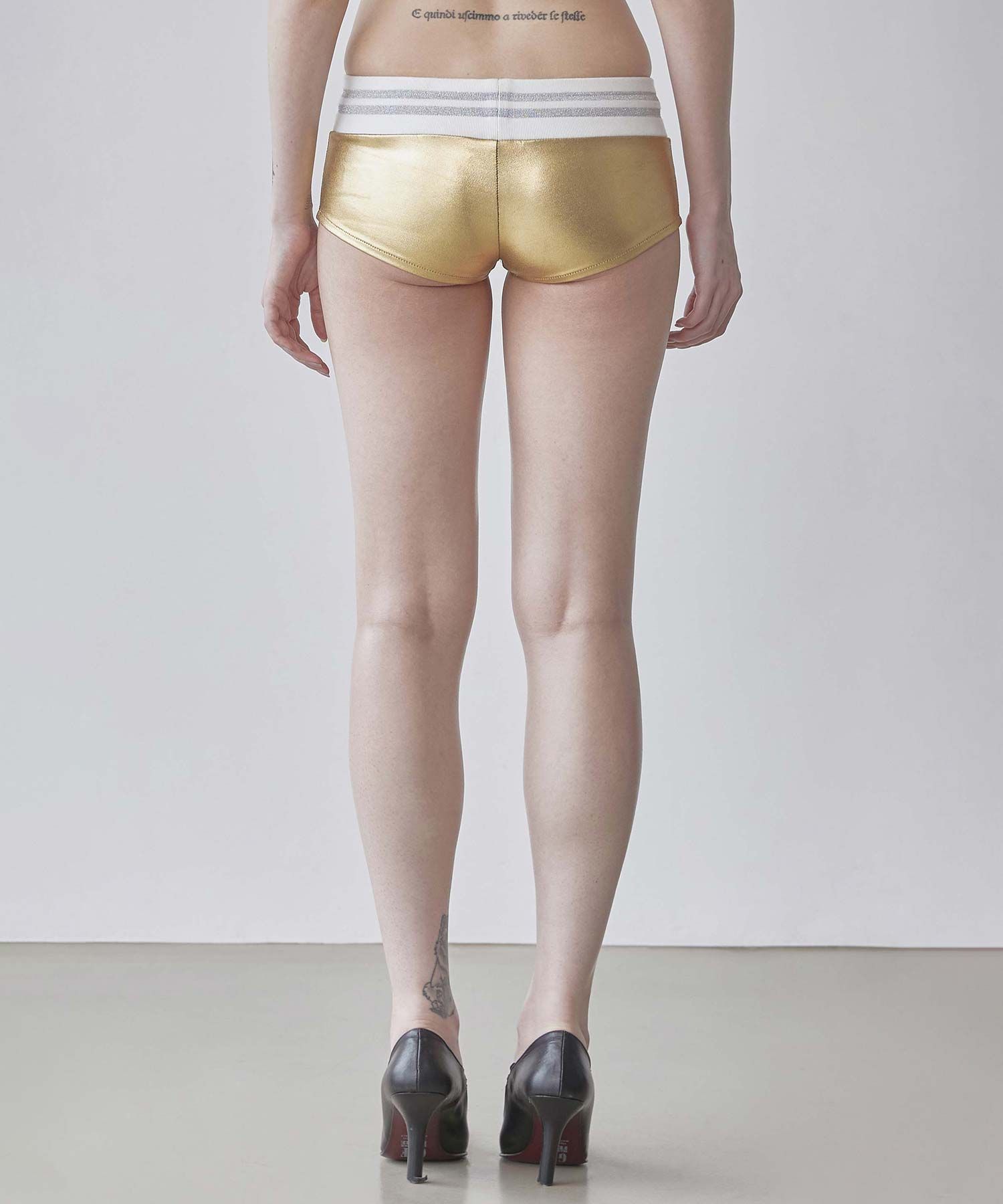 ★SCULPTOR★ Marine llic Shorts llic Gold SC25S449YE MUSINSA | SCULPTOR Marine Metallic Shorts Metallic Gold