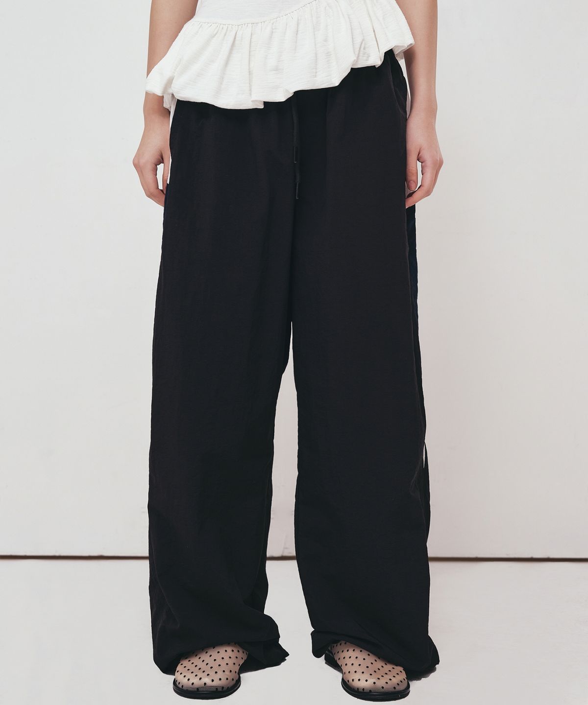 닉앤니콜(NICK&NICOLE) PIPING TRACKSUIT PANTS_BLACK