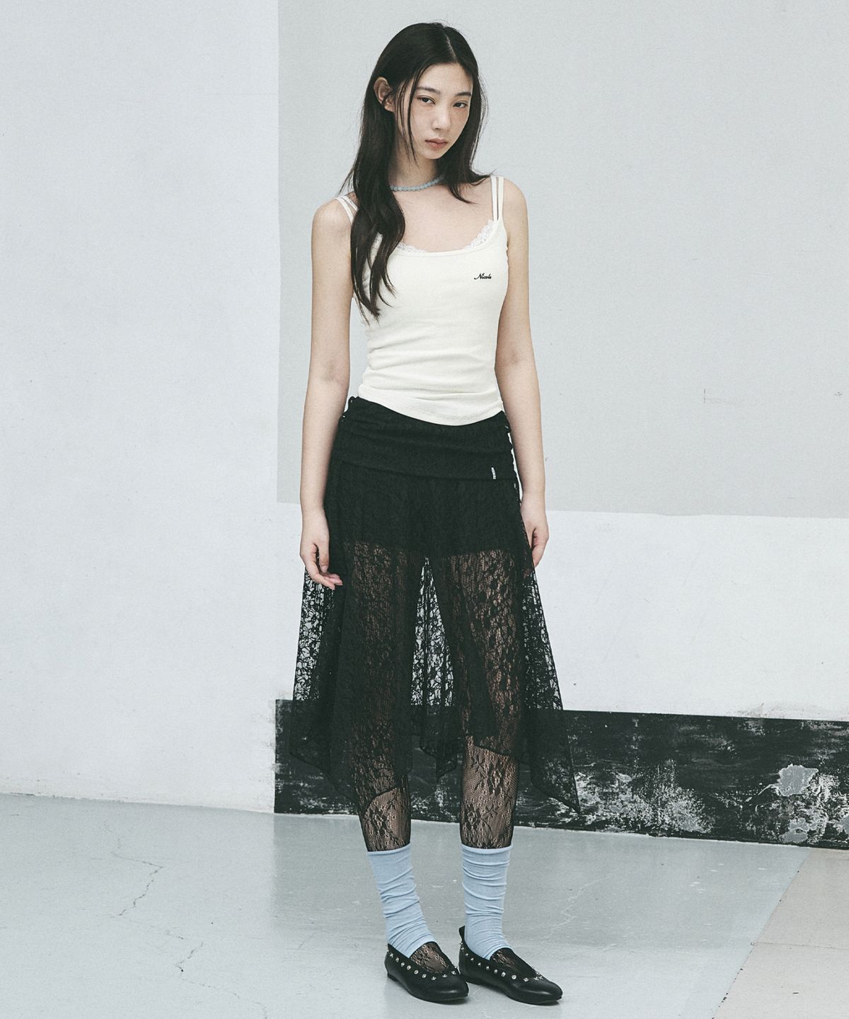 닉앤니콜(NICK&NICOLE) LACE SHIRRING FLARE MIDI SKIRT_BLACK