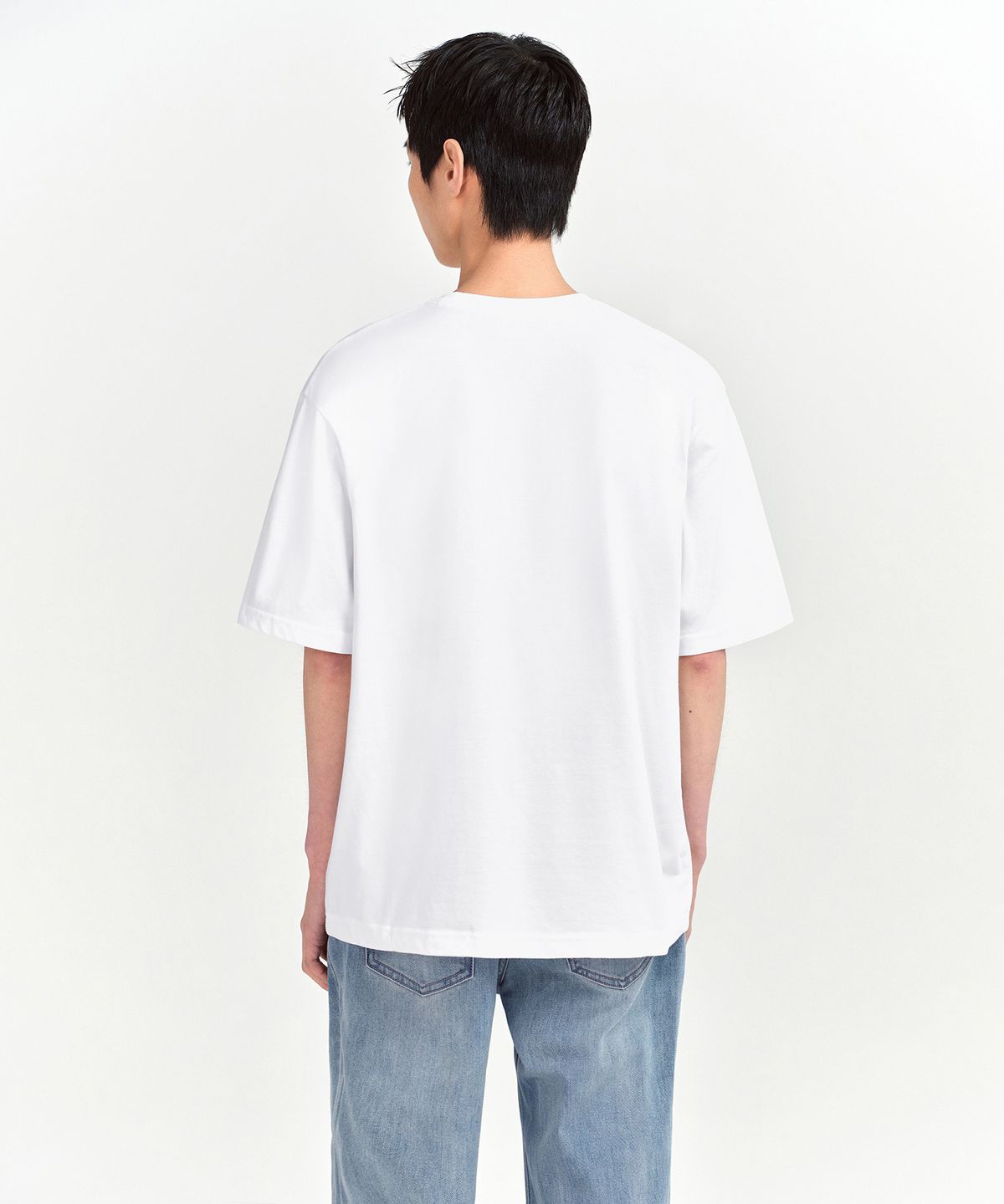 무신사 스탠다드(MUSINSA STANDARD) [쿨탠다드] 릴렉스 핏 크루 넥 티셔츠 [화이트]