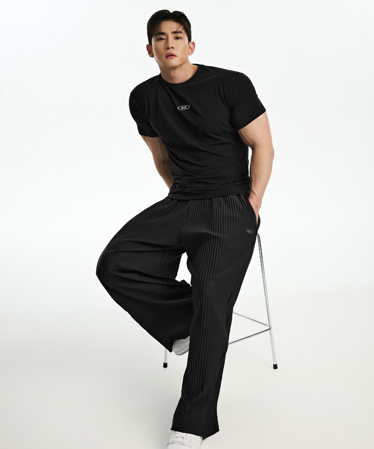 본투윈(BORN TO WIN) SILVER B LOGO MUSCLE FIT T-SHIRTS [5COL]