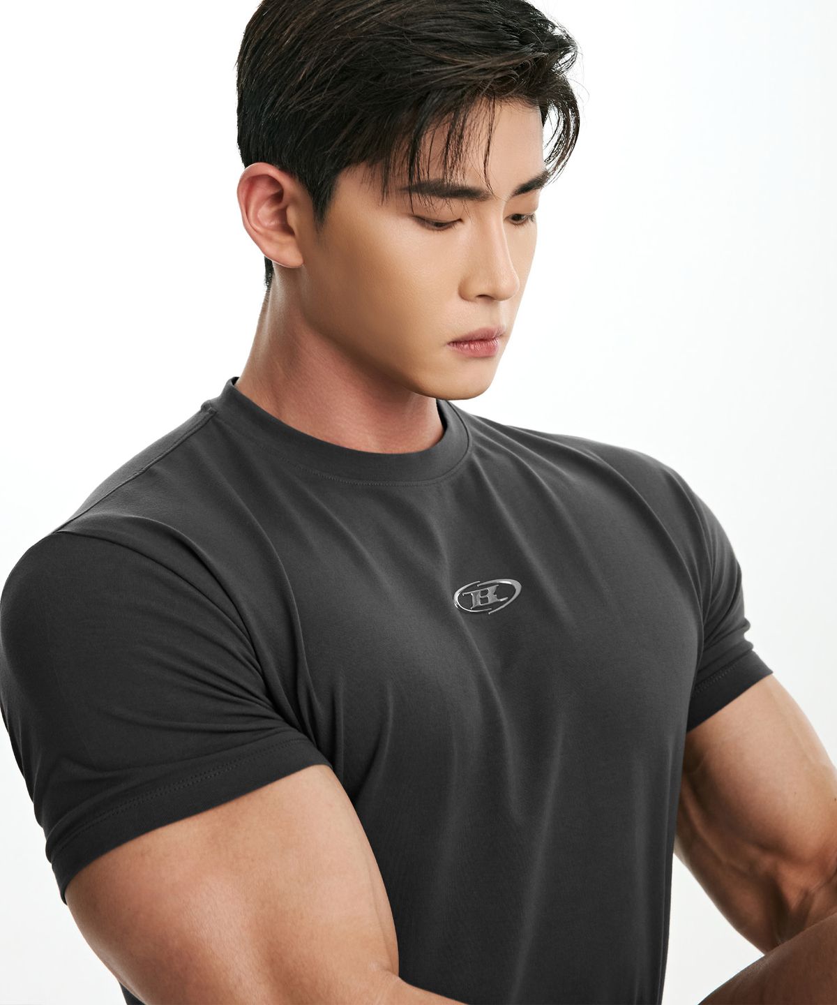 본투윈(BORN TO WIN) SILVER B LOGO MUSCLE FIT T-SHIRTS [5COL]