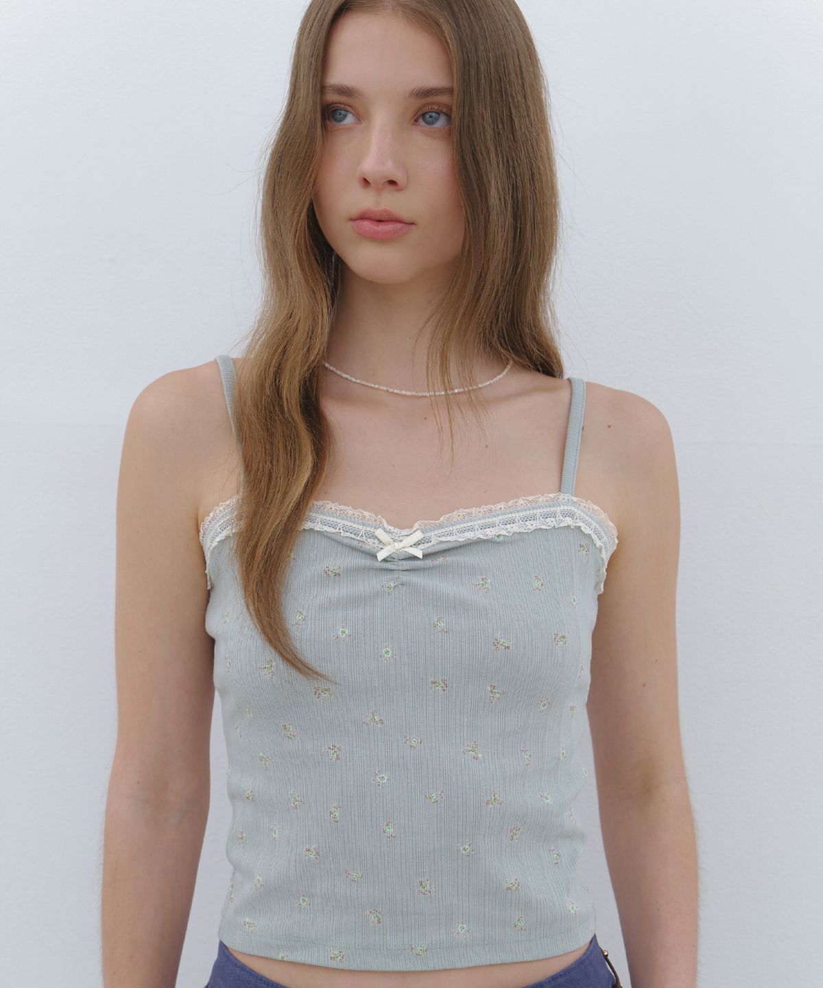 클루니(CLUNY) Flower Lace Sleeveless Top - cream