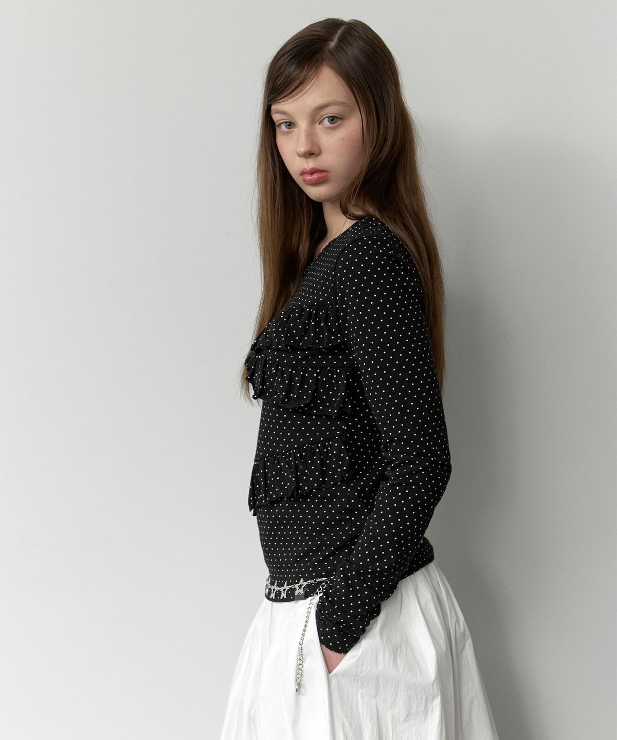 클루니(CLUNY) Frill Lace Dot Long Sleeve T-Shirt - black
