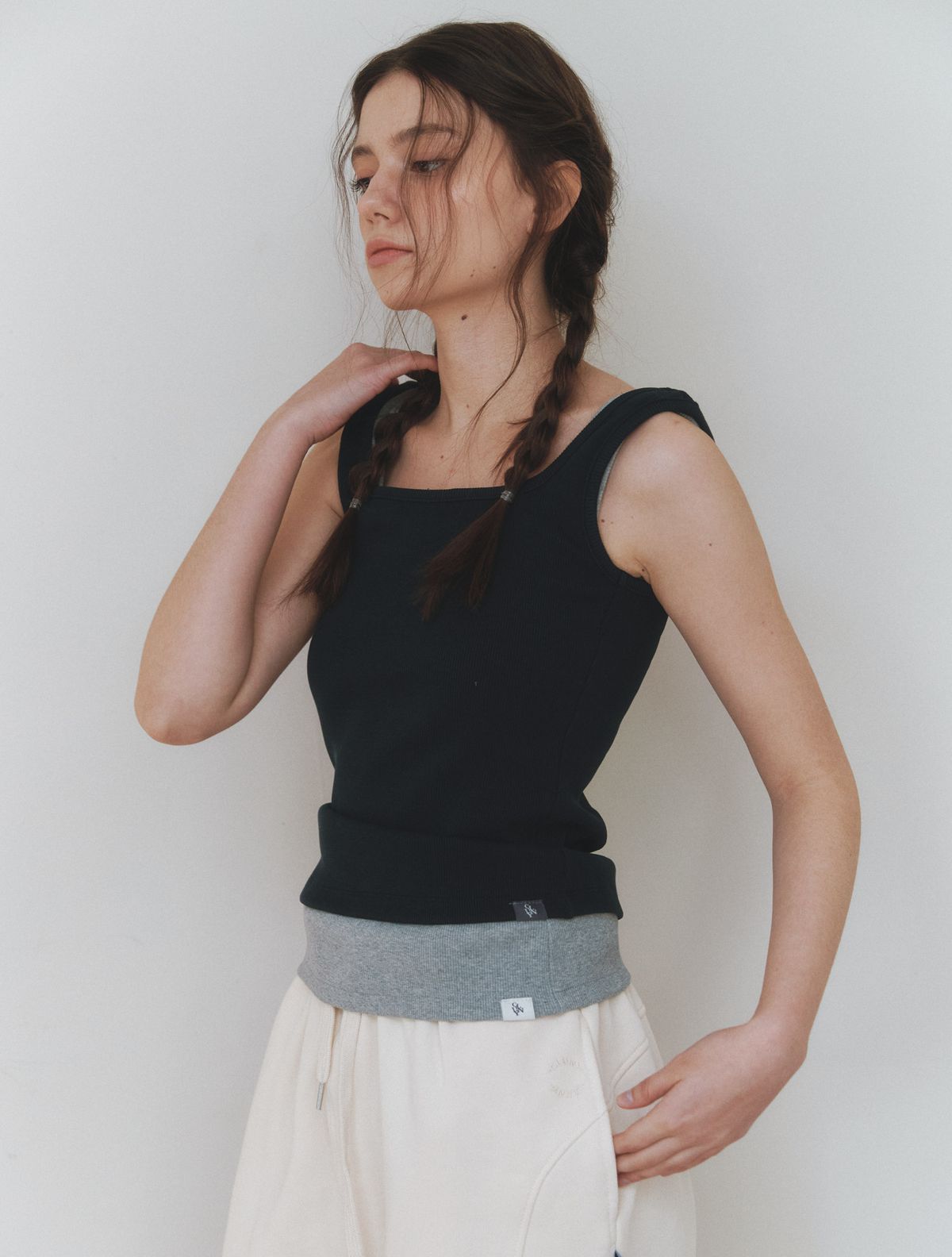 클루니(CLUNY) Cotton Ribbed Square Neck Sleeveless Top - navy