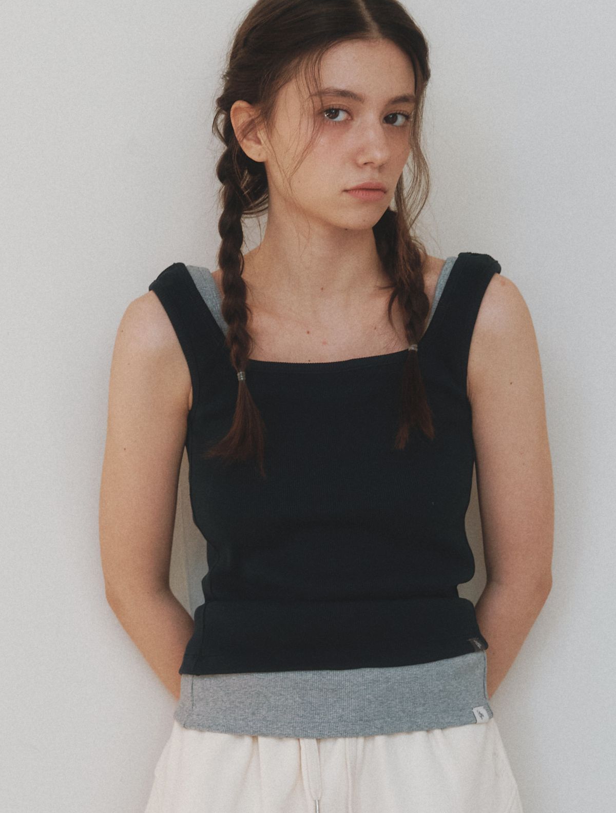 클루니(CLUNY) Cotton Ribbed Square Neck Sleeveless Top - navy