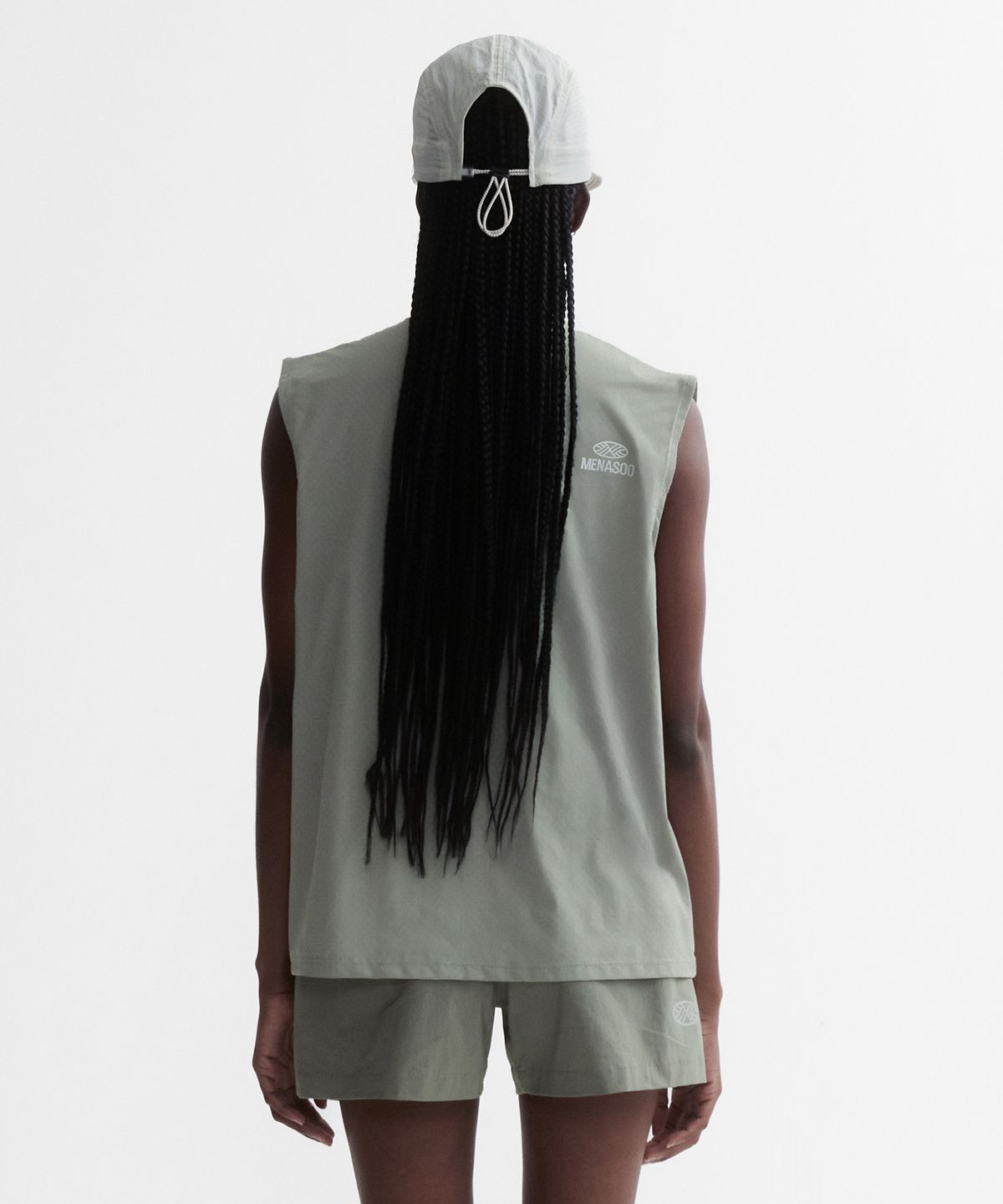 미나수(MENASOO) VENODE Small Track Logo Active Sleeve_Beige