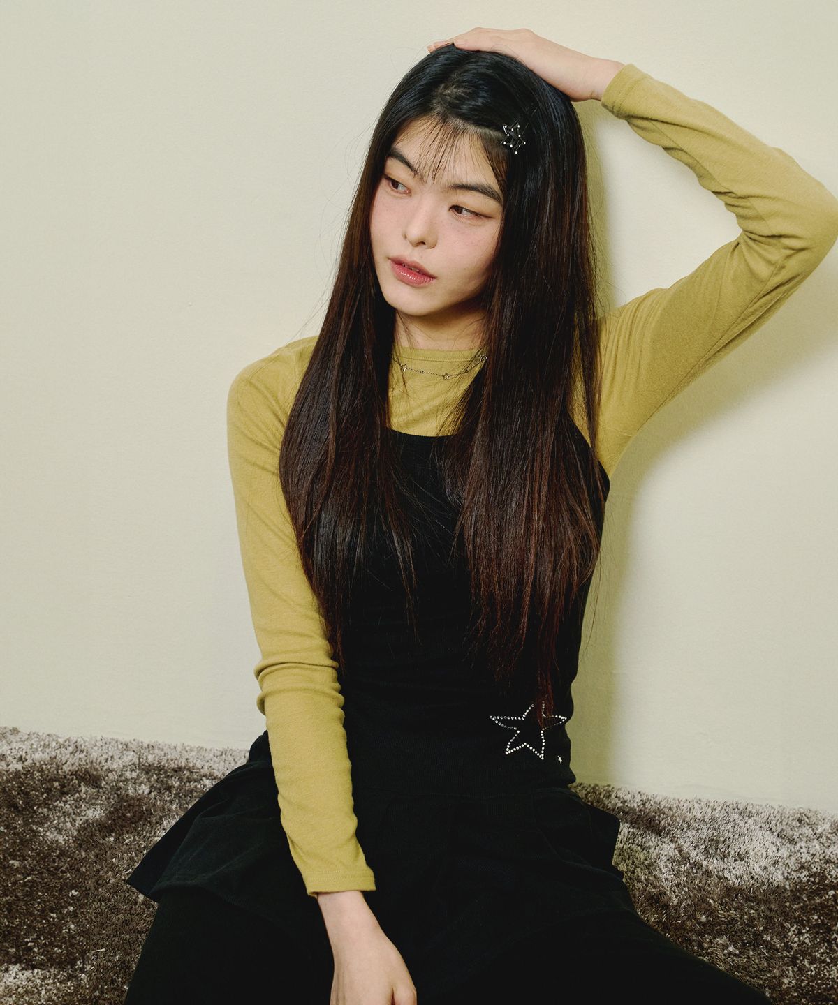 미헤브(MIHEV) 스타 스파클 플리츠 드레스 블랙