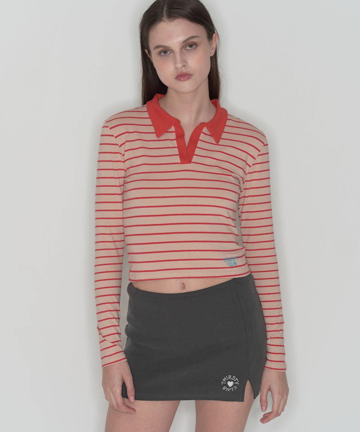 떨스티클럽(THIRSTYCLUB) Round logo slit skirt pants - Charcoal