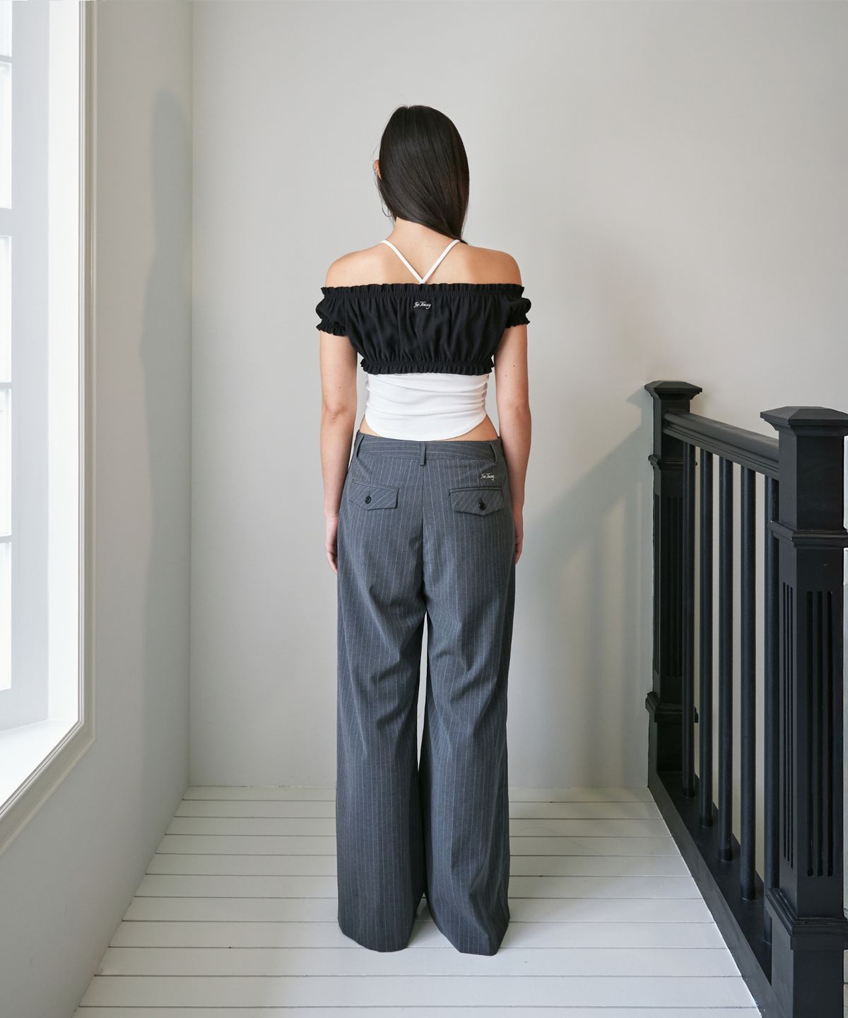 포영(FOUR YOUNG) Mid-rise Summer Slacks PinStripe