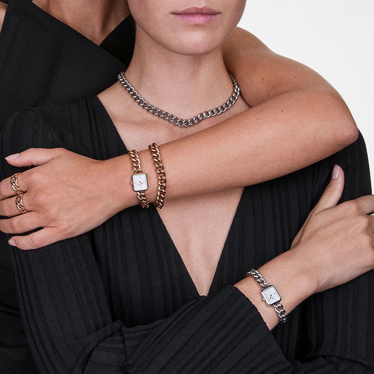 다니엘 웰링턴(DANIEL WELLINGTON) JOLIE CHAIN 여자 로즈골드 메탈 클래식 사각다이얼 손목시계