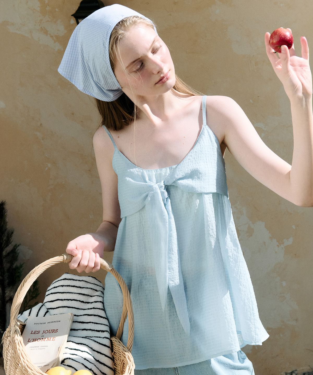 로라로라(ROLAROLA) SHIRRING RIBBON SLEEVELESS BLUE