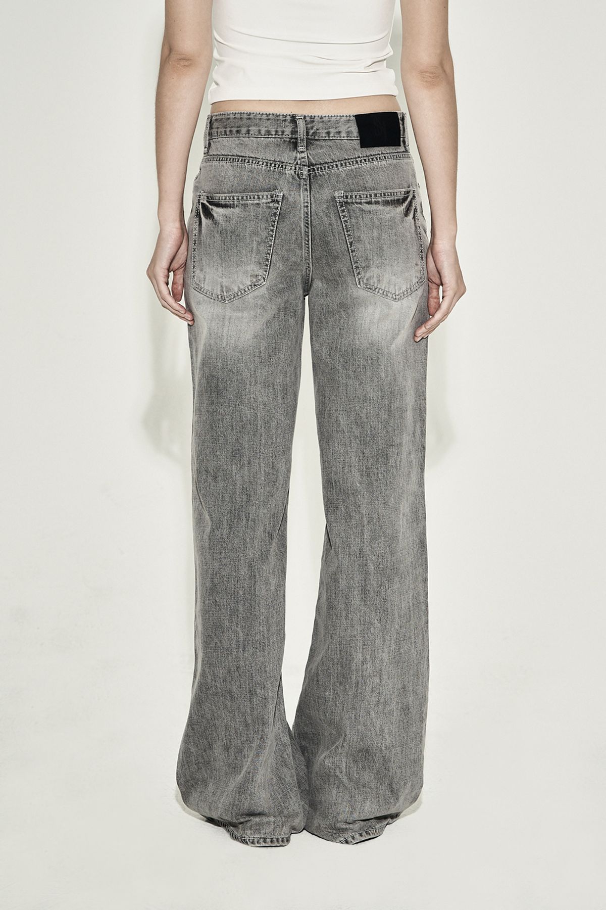 시너진(SYNERJYN) STRAIGHT CAT WASHING DENIM PANTS GRAY