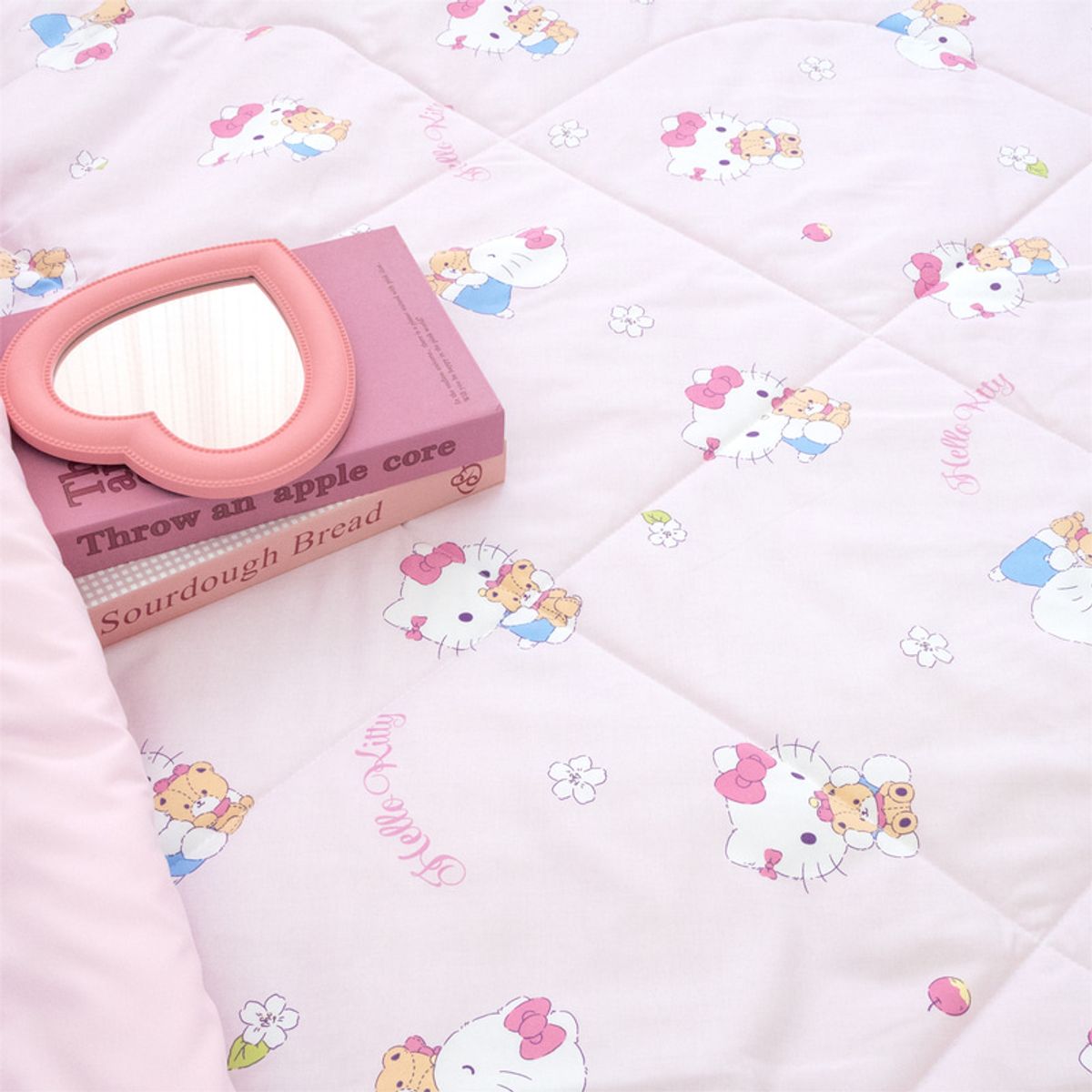 나라홈데코(NARAHOMEDECO) 산리오 헬로키티 차렵이불 티니허그