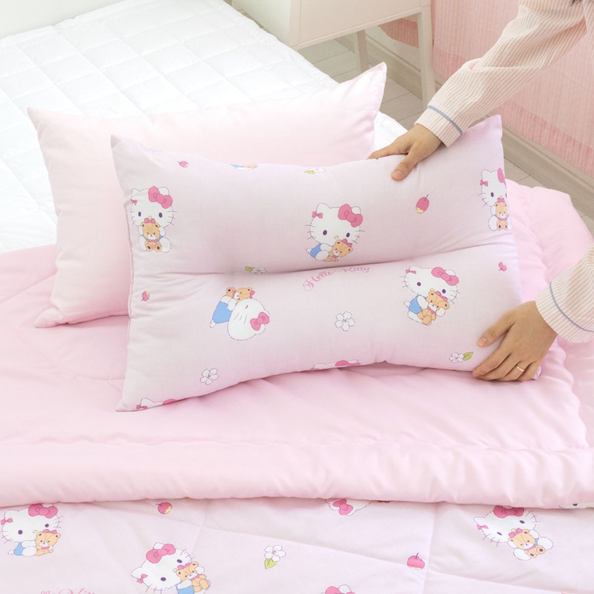 나라홈데코(NARAHOMEDECO) 산리오 헬로키티 경추베개 티니허그