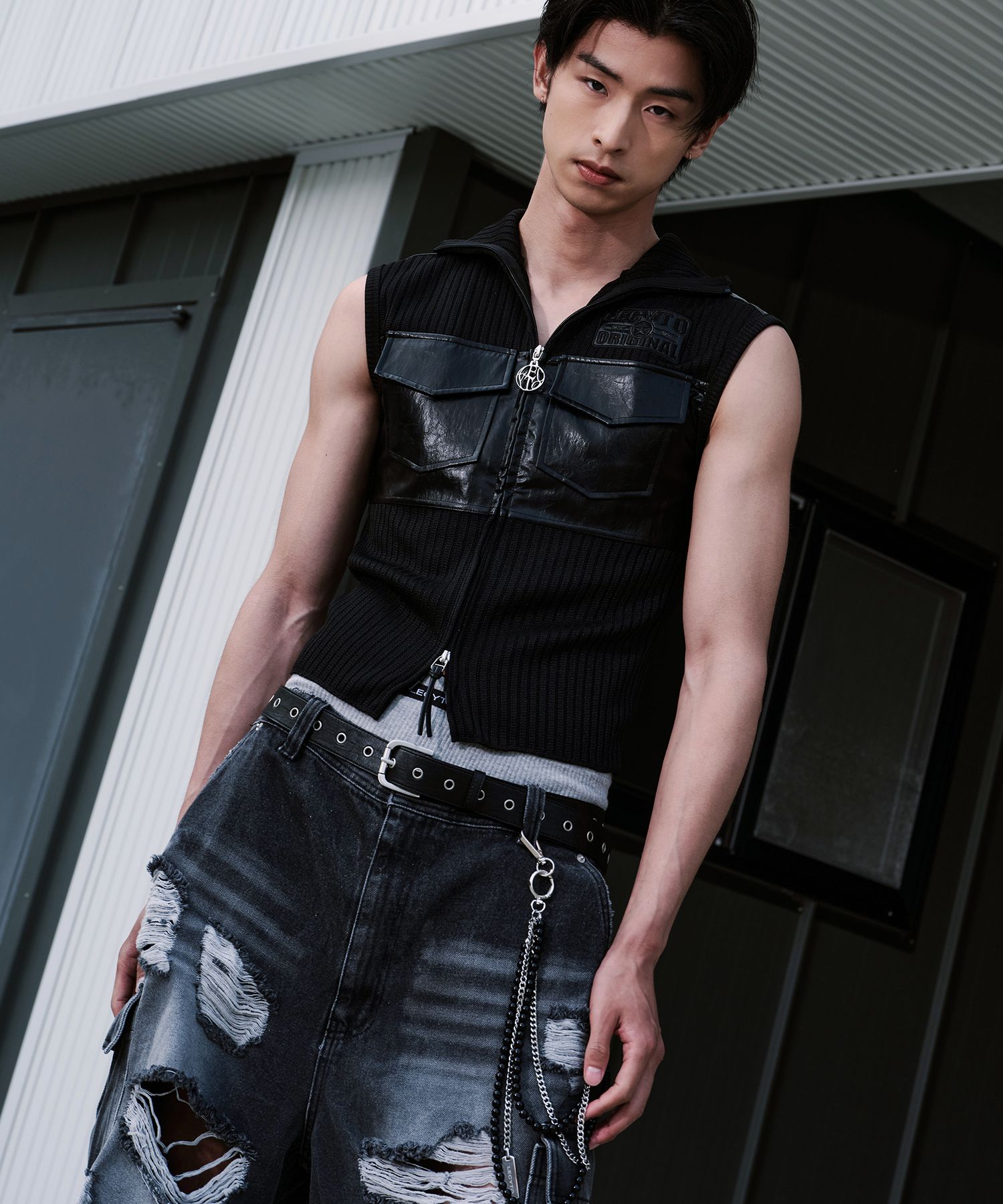 MUSINSA公式 | LECYTO Fabric Mix Zip-Up Neck Vest_[Black]