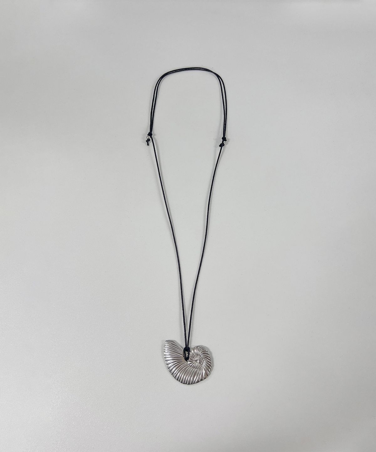 로우타이드(LOW TIDE) SHELL NECKLACE [SILVER]