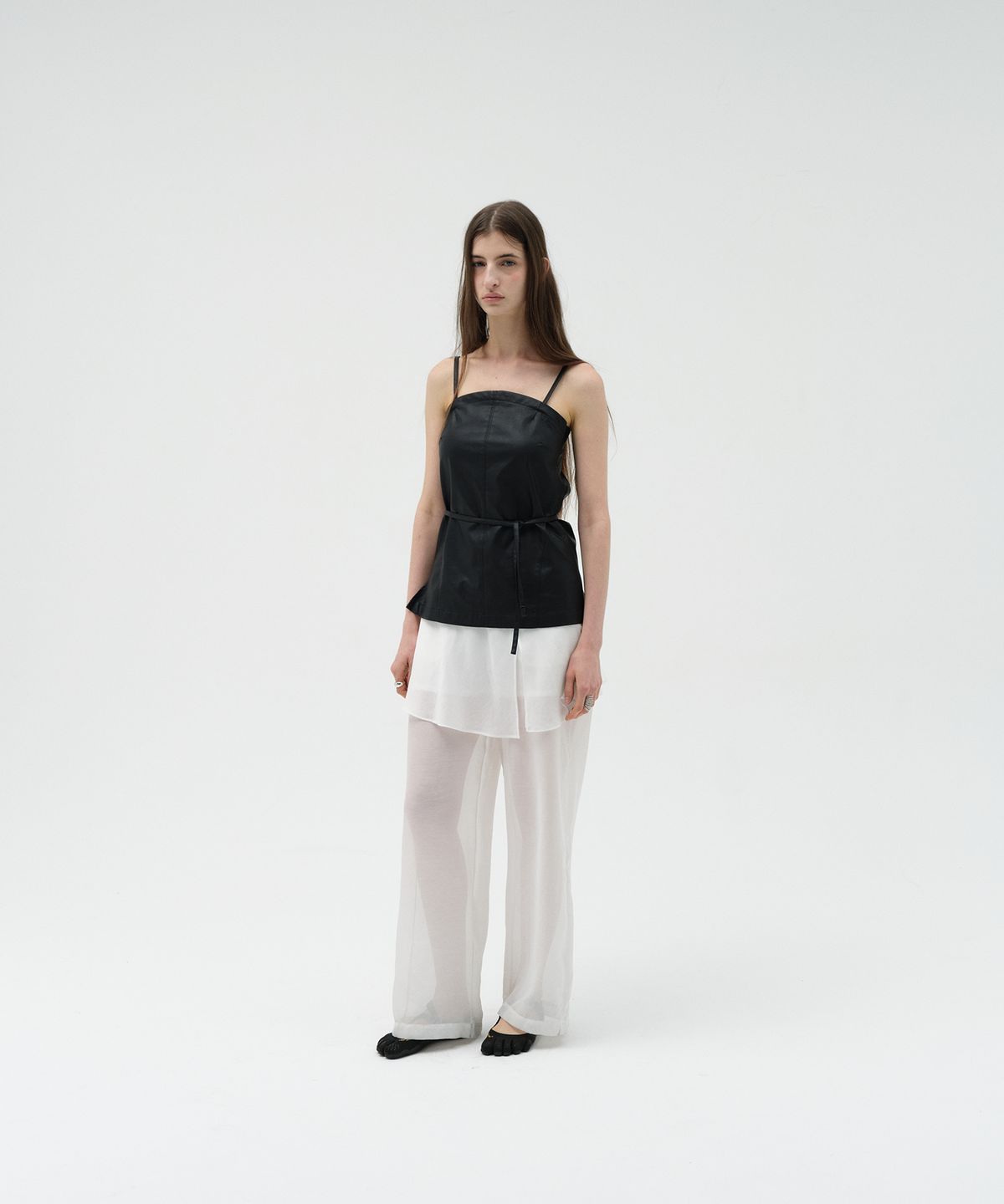 로우타이드(LOW TIDE) TWO WAY SLEEVELESS TOP [BLACK]