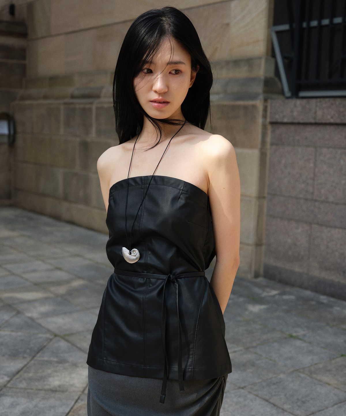 로우타이드(LOW TIDE) TWO WAY SLEEVELESS TOP [BLACK]
