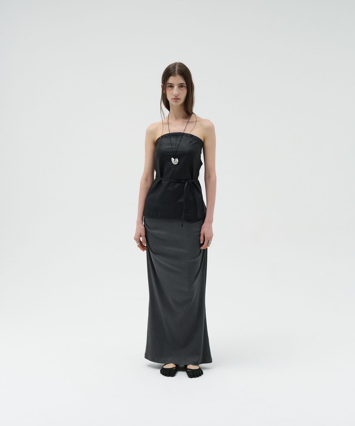 로우타이드(LOW TIDE) TWO WAY SLEEVELESS TOP [BLACK]