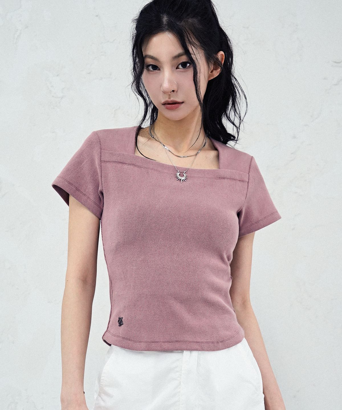 어반드레스(AVANDRESS) Pigment Back Hole T-shirt - 4COL