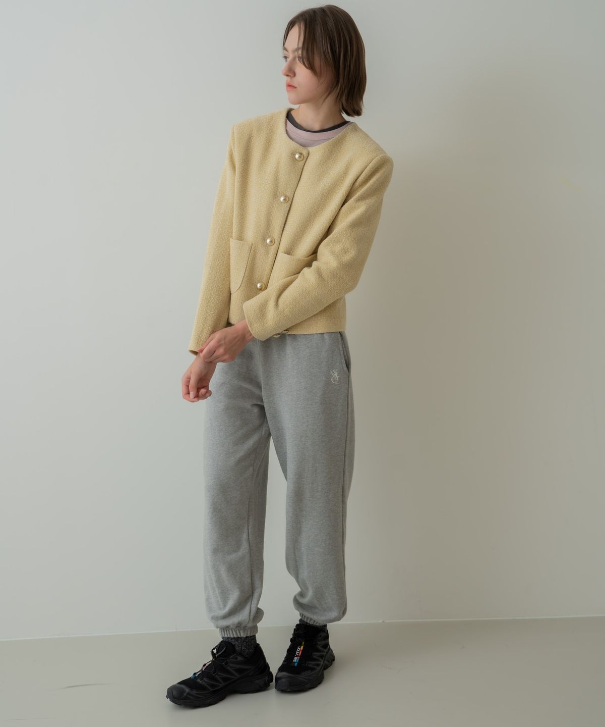 위오이(WIOE) Wioe Logo Sweat Pants_Melange Grey