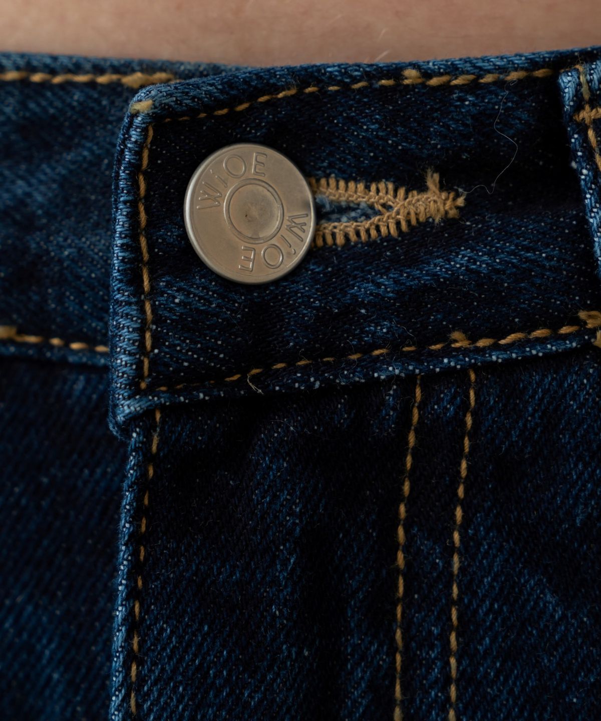 위오이(WIOE) Cloe Curved Denim Pants_Dark Blue