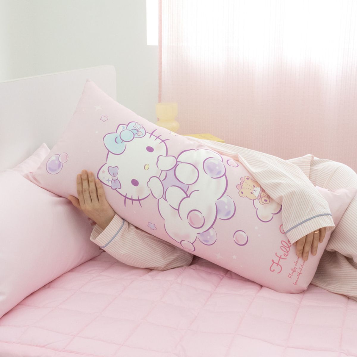 나라홈데코(NARAHOMEDECO) 산리오 헬로키티 사각바디필로우 버블드림