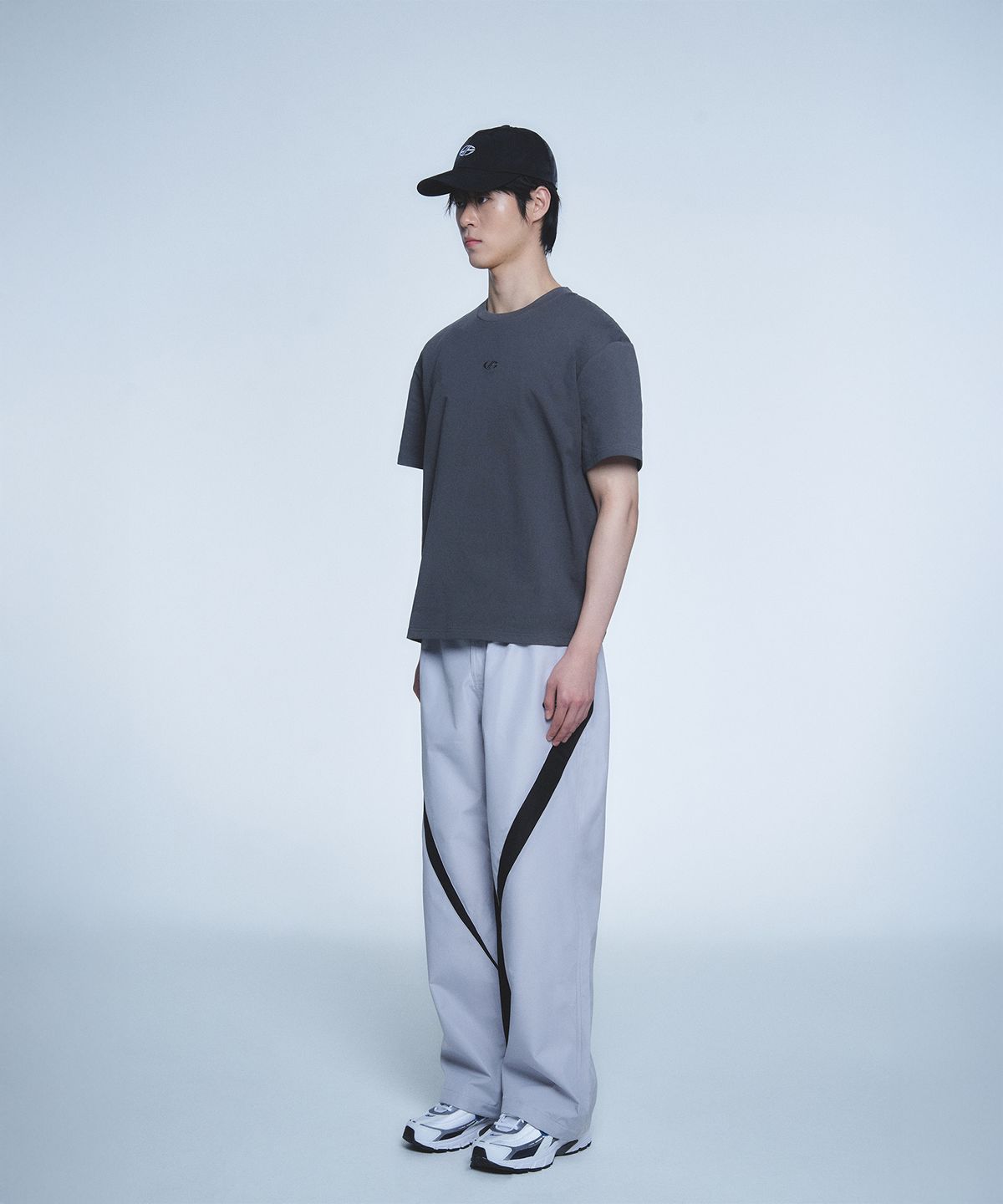 현피트(HYUNFIT) BIG LOGO T-SHIRT-[CHARCOAL]