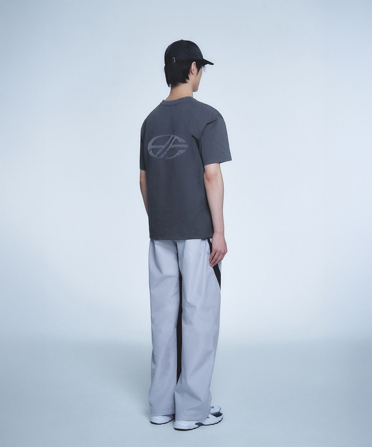 현피트(HYUNFIT) BIG LOGO T-SHIRT-[CHARCOAL]