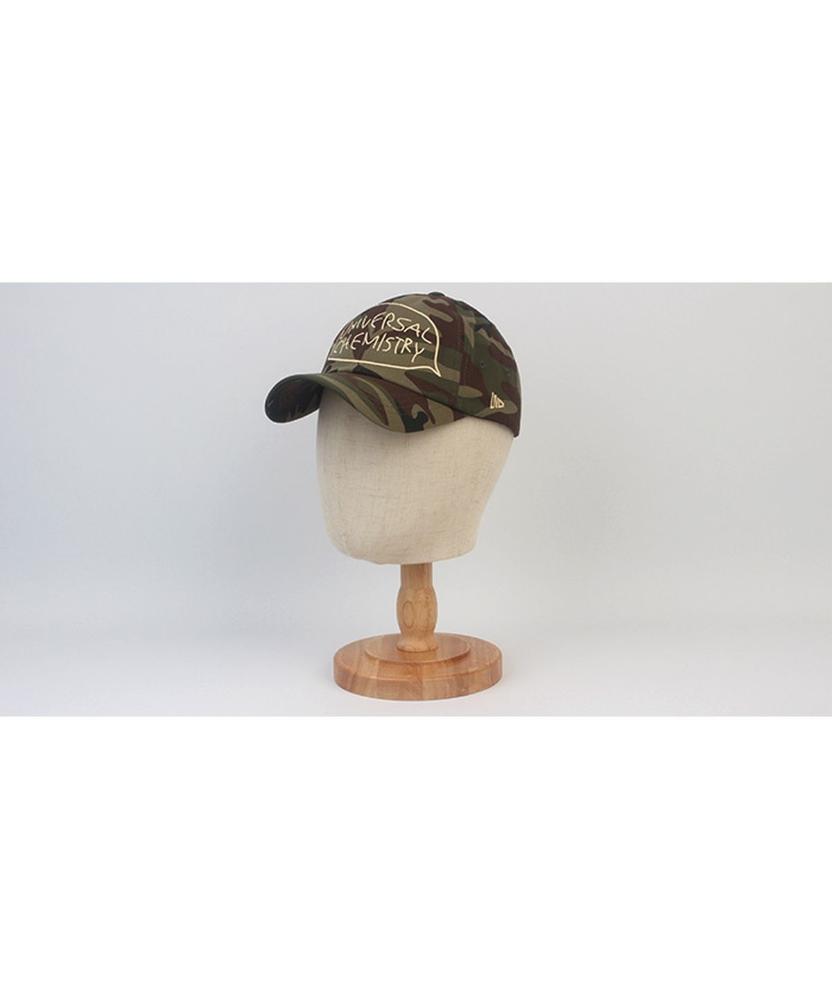 유니버셜 케미스트리(UNIVERSAL CHEMISTRY) Big Logo Camo Ballcap 카모볼캡