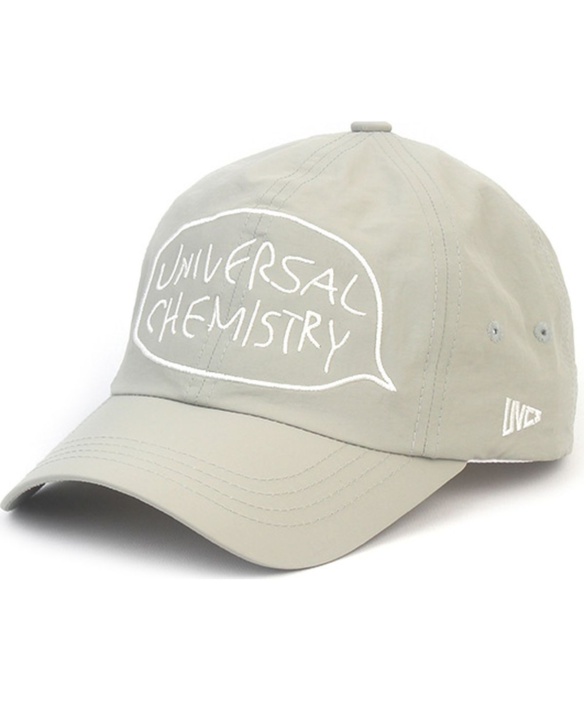 유니버셜 케미스트리(UNIVERSAL CHEMISTRY) Big Logo Nylon Pastel Beige Ballcap 나일론볼캡
