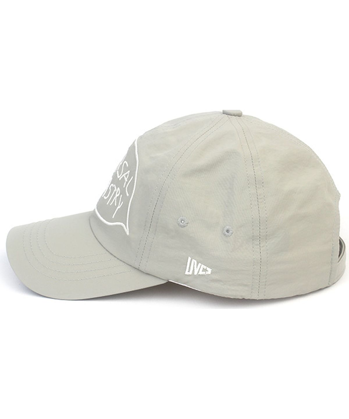 유니버셜 케미스트리(UNIVERSAL CHEMISTRY) Big Logo Nylon Pastel Beige Ballcap 나일론볼캡
