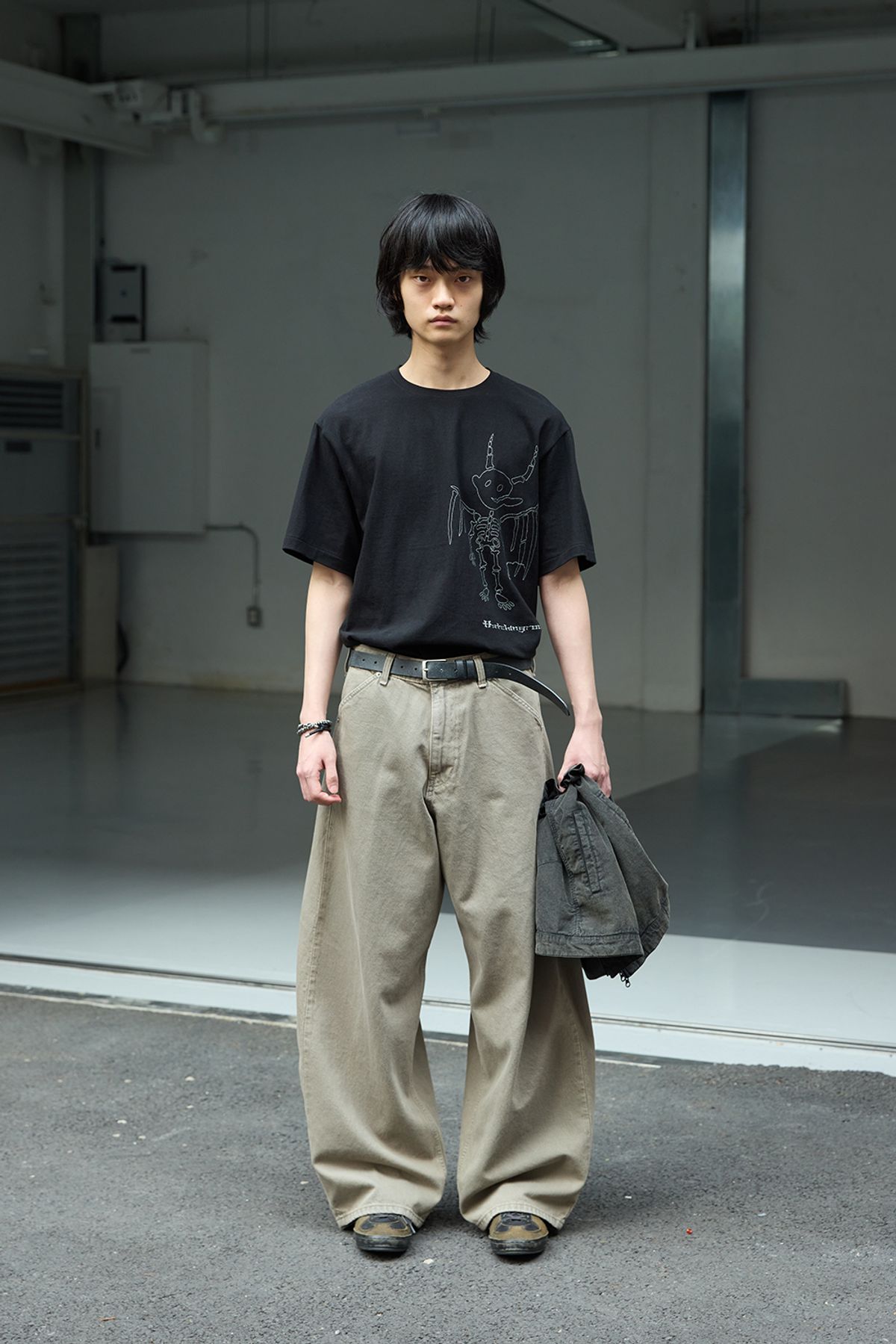 해칭룸(HATCHINGROOM) Bone Devil Tee Black
