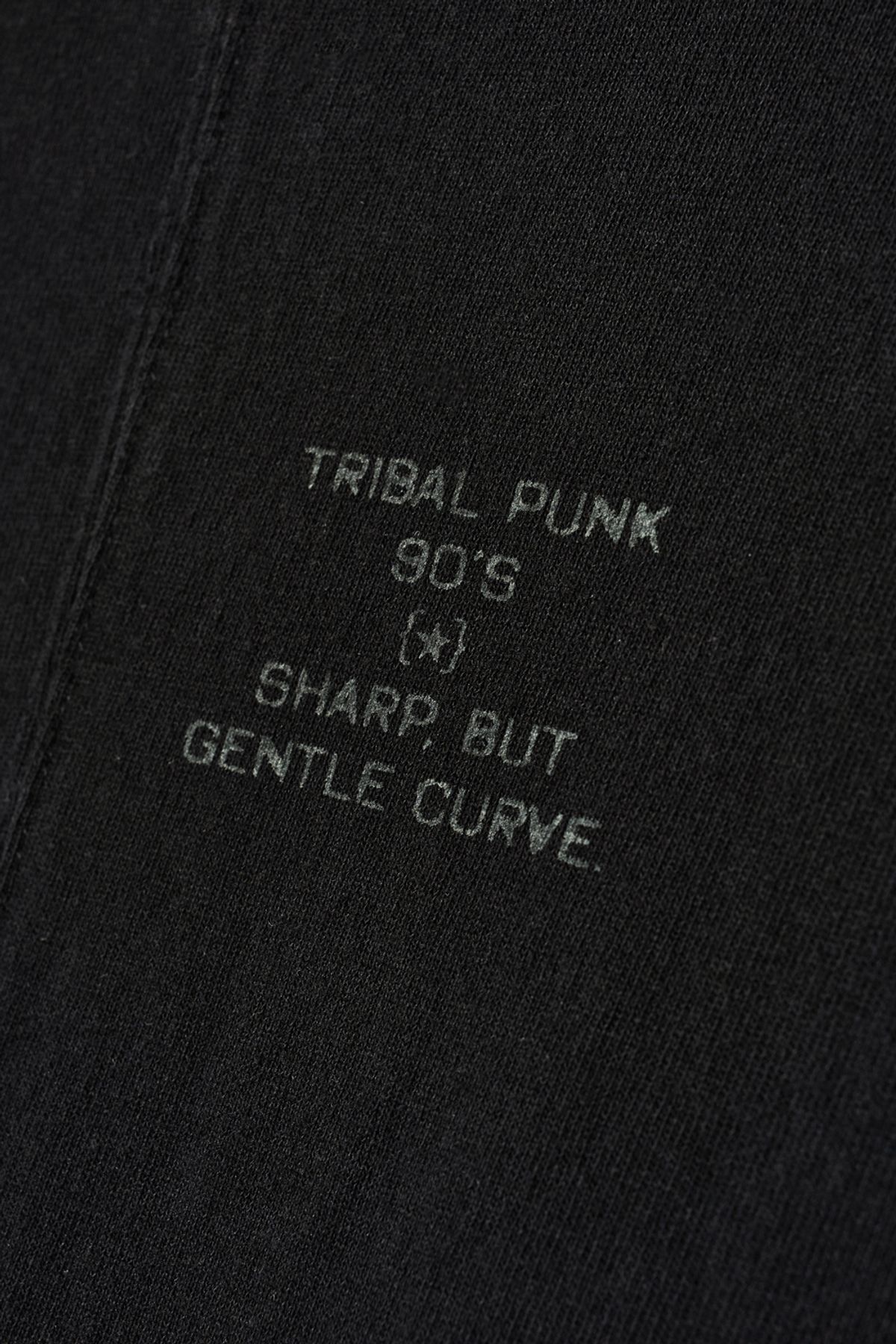 해칭룸(HATCHINGROOM) Ant Tee Black