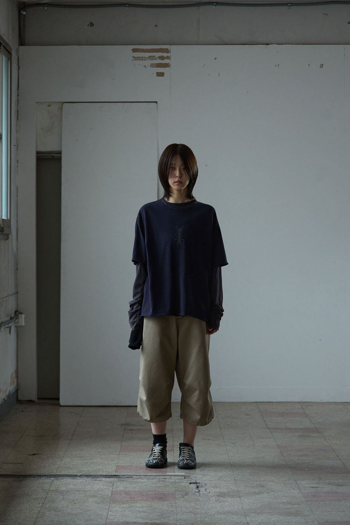 해칭룸(HATCHINGROOM) Ant Tee Blue