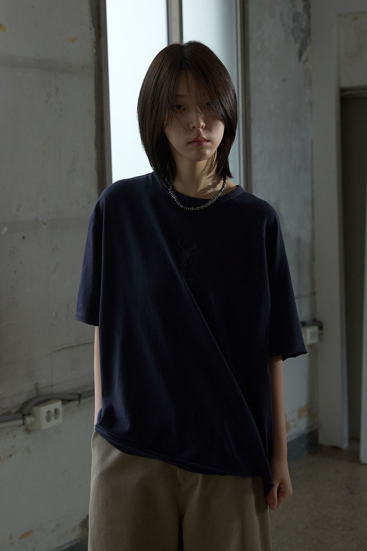 해칭룸(HATCHINGROOM) Ant Tee Blue