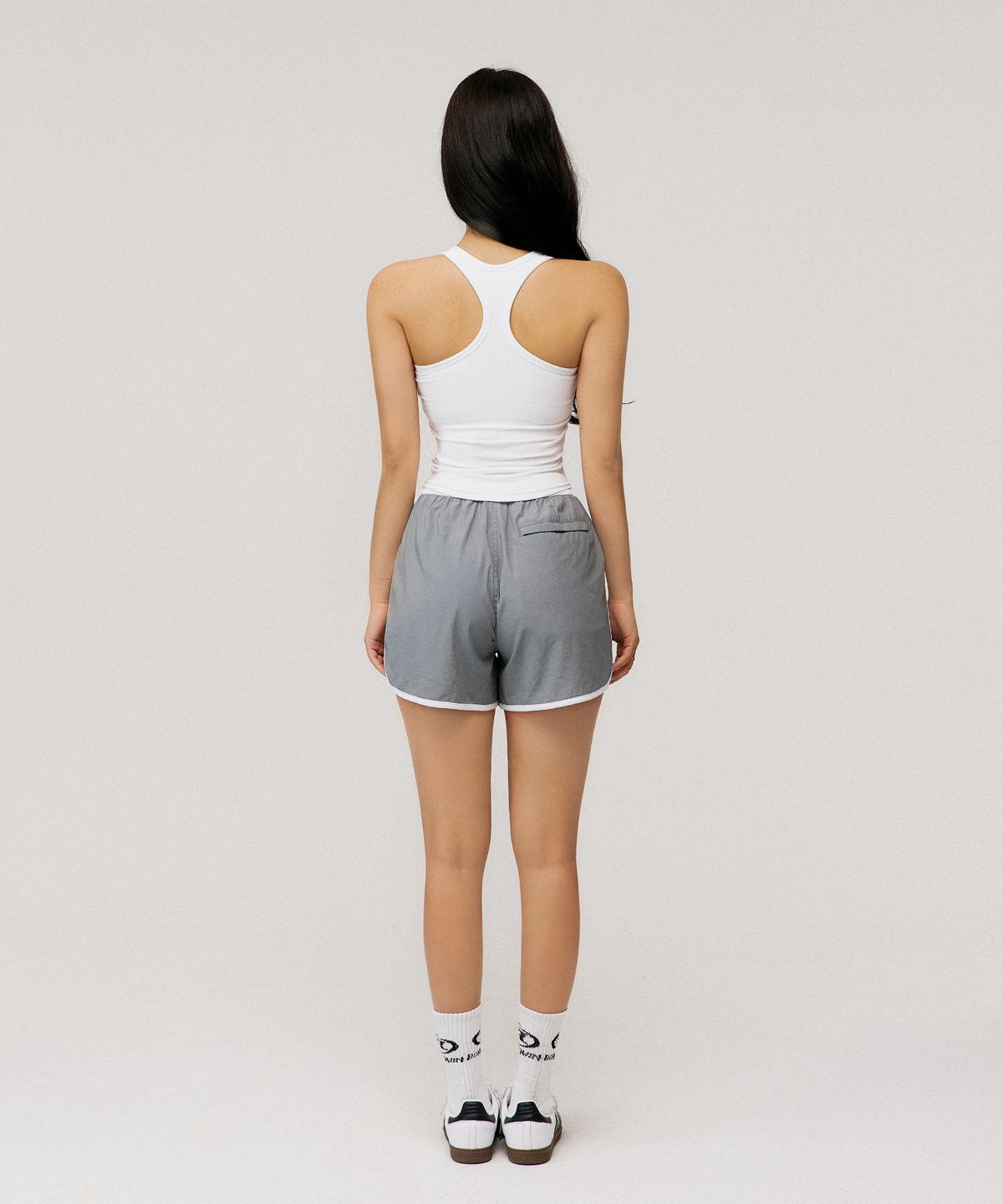 본투윈(BORN TO WIN) W SYMBOL B NYLON DOLPHIN SHORTS [GREY]