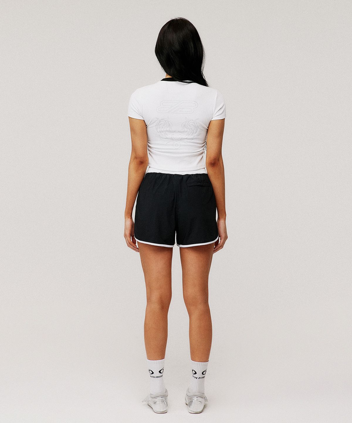 본투윈(BORN TO WIN) W SYMBOL B NYLON DOLPHIN SHORTS [BLACK]