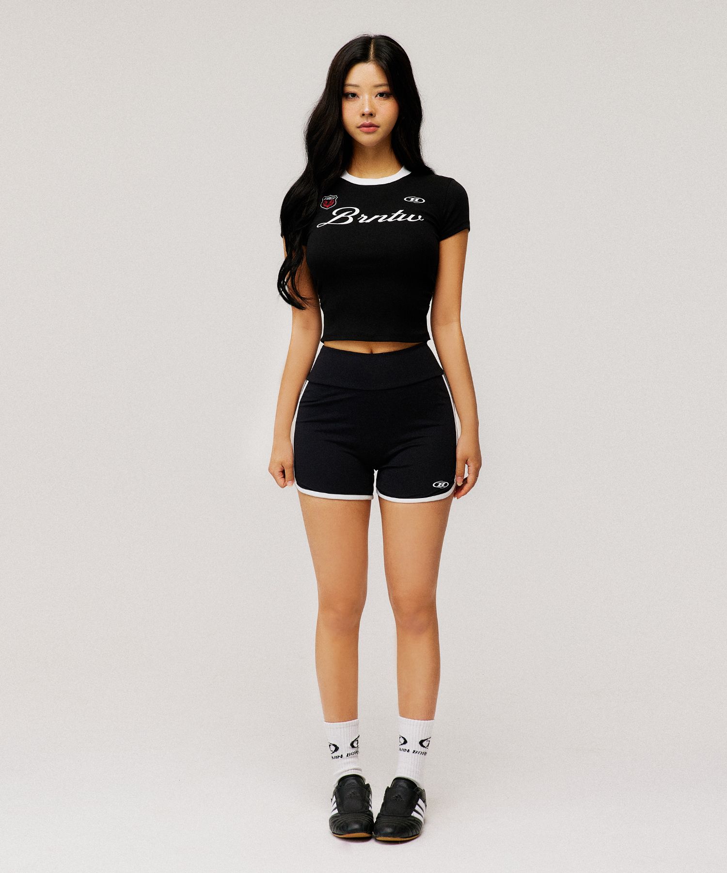 MUSINSA | BORN TO WIN W GLITTER LOGO SHIRRING CROP T-SHIRTS