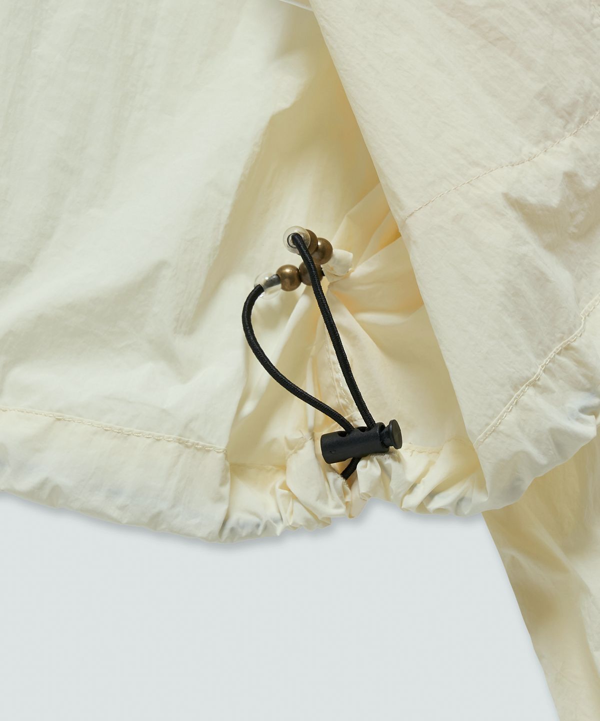 필프(PEALP) Disclose Windbreaker (Cream)