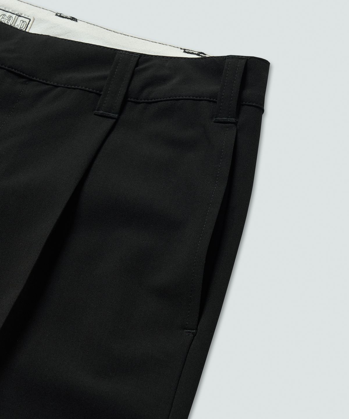 필프(PEALP) One-Tuck Slacks (Black)