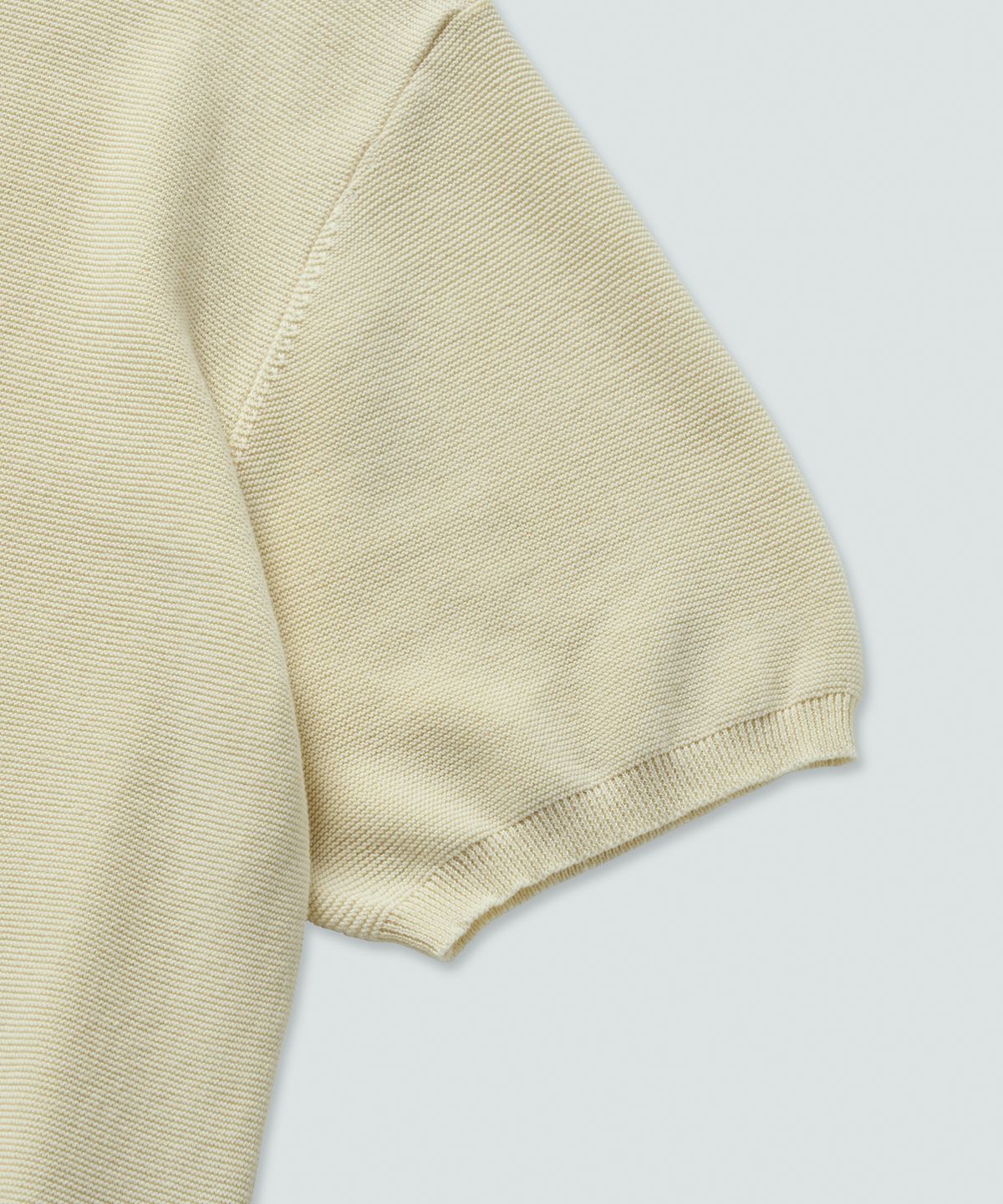 필프(PEALP) Half-Open Collar Short-Sleeved Cotton Knit (Ivory)