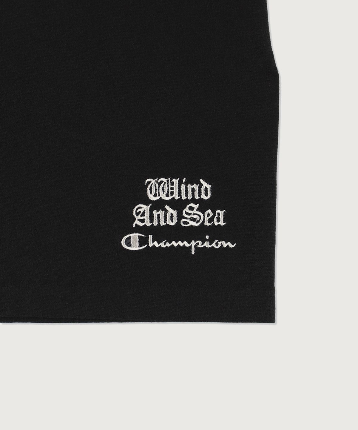 챔피온(CHAMPION) 챔피온 X 윈드앤씨 리버스위브 숏팬츠 Black