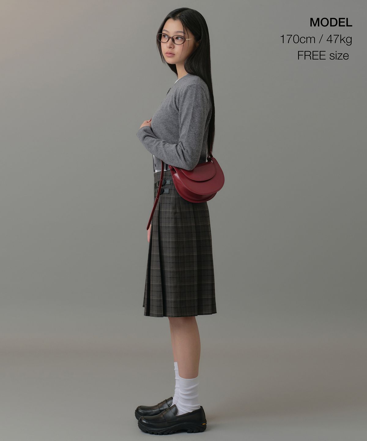 무신사 스탠다드 우먼(MUSINSA STANDARD WOMAN) 우먼즈 하프문 크로스 백 [레드]